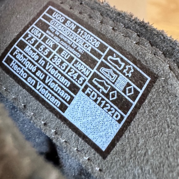 UGG Women’s Josefene Ankle Slate Boot in 7.5 - Picture 8 of 13